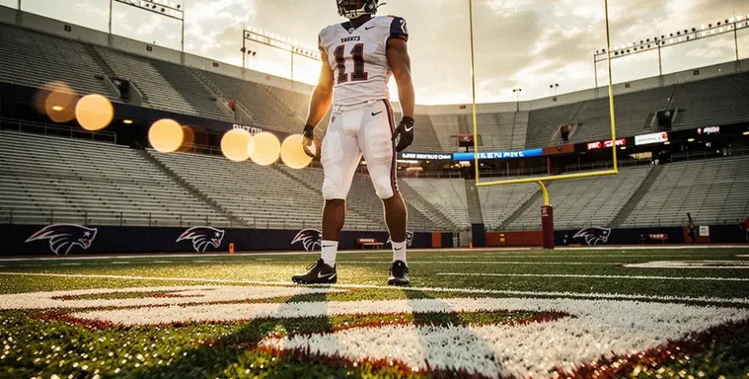 CeeDee Lamb in Dallas Cowboys uniform running a route during an NFL regular season game