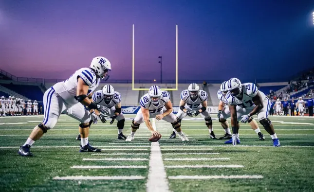 Pittsburgh Steelers helmet on a football field representing the 2026 NFL Draft running back projection