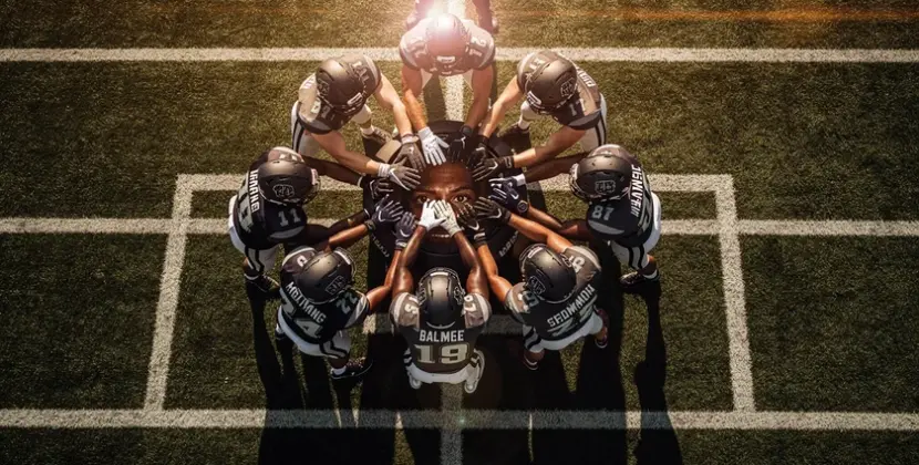 New York Giants draft board with Jeremiyah Love Notre Dame running back prospect highlighted for pick No. 5